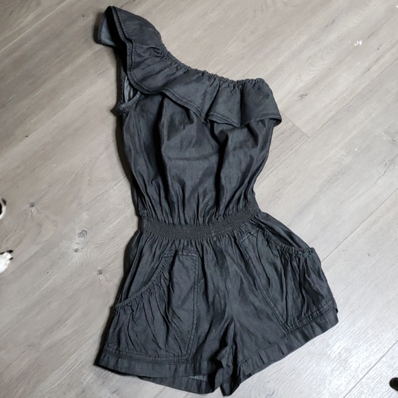 BONGO Other - BONGO One Shoulder Romper - Medium - Gray